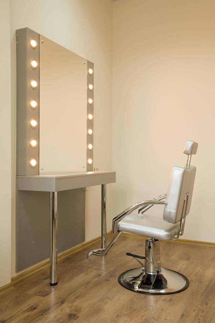Vente de mobilier pour salon de coiffure, Albi